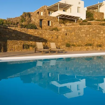 Stylish Mykonian Semi-private Huge Pool شقة