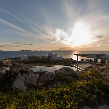 Stylish Mykonian Semi-private Huge Pool * Houlakia (Mykonos)