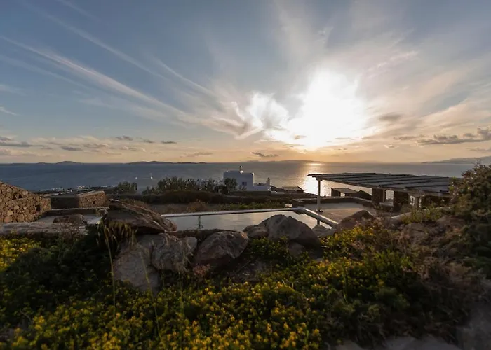 Stylish Mykonian Semi-private Huge Pool * Houlakia (Mykonos)