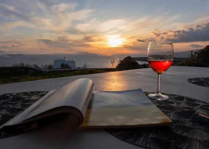 Stylish Mykonian Semi-private Huge Pool Lägenhet *